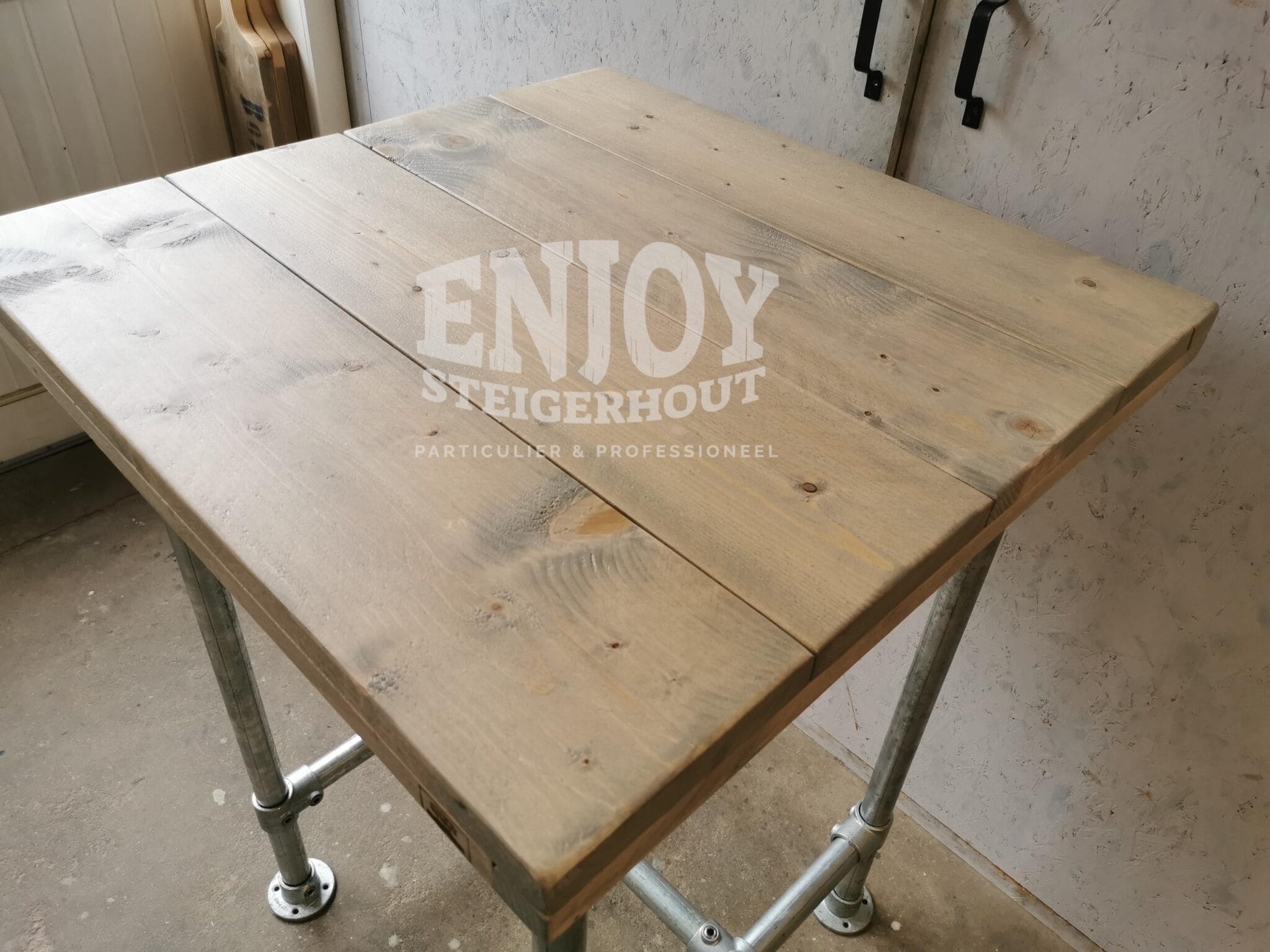 steigerbuis bartafel steigerhout