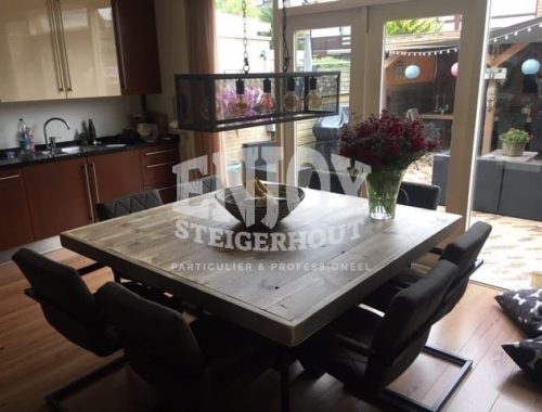 vierkant steigerhout tafel
